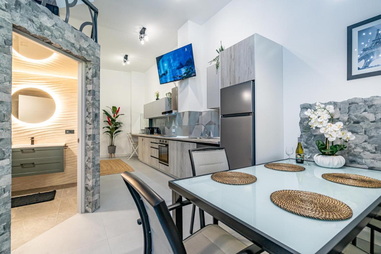 Exquisite Studio Apartment With An Original Design Valencia Eksteriør bilde