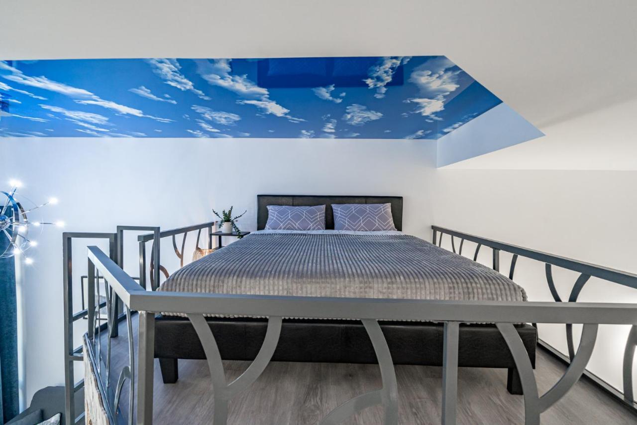 Exquisite Studio Apartment With An Original Design Valencia Eksteriør bilde