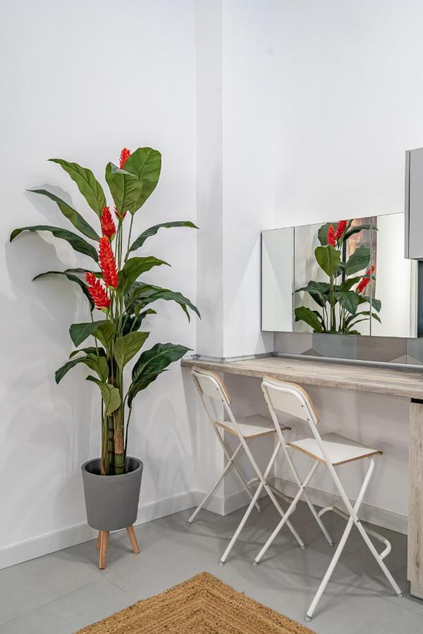 Exquisite Studio Apartment With An Original Design Valencia Eksteriør bilde