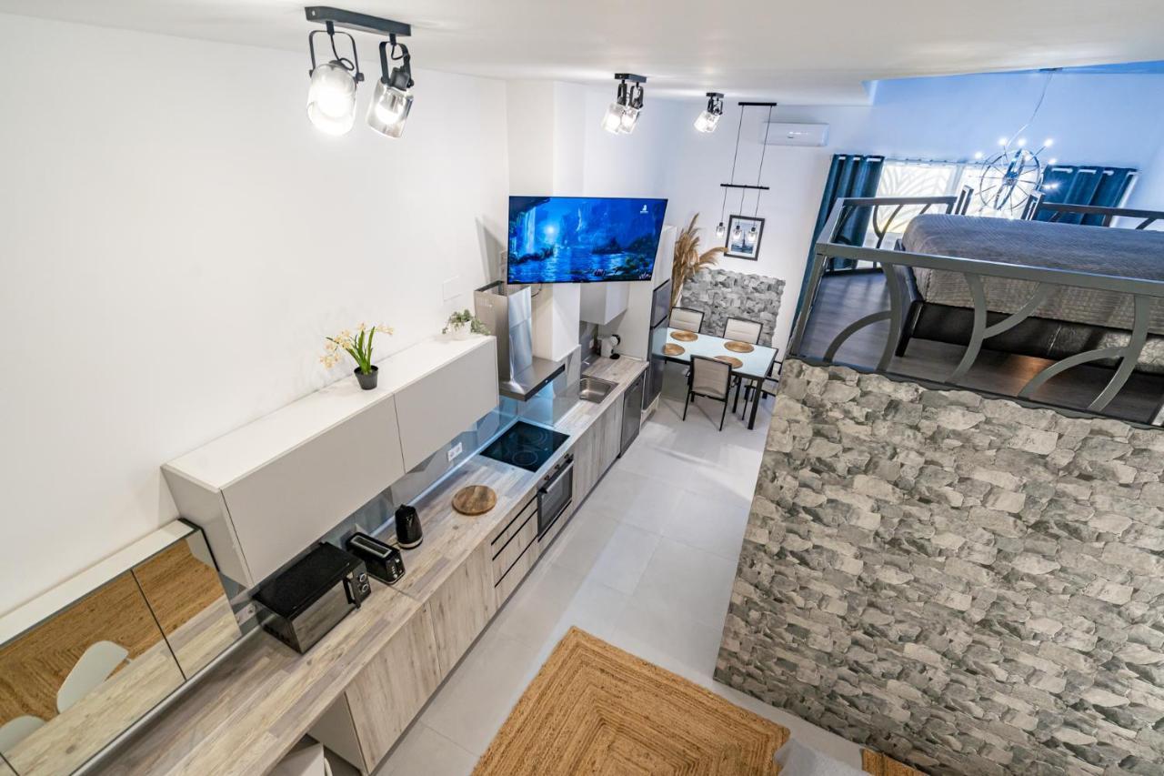 Exquisite Studio Apartment With An Original Design Valencia Eksteriør bilde
